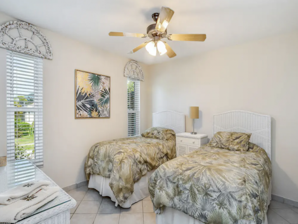 Canalfront Home with Pool, Hot Tub and Dock in Marco island